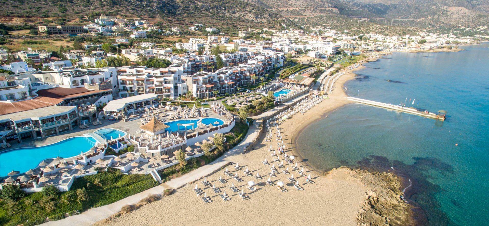 Alexander Beach Hotel. A member of the partner hotels, where the tennis coach of Tennis in Crete gives lessons and training.